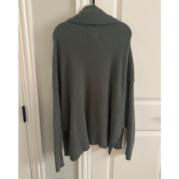 Aerie Sweater Cowl Neck Oversized Pullover Fuzzy Size: Medium Color: Green - Picture 6 of 9
